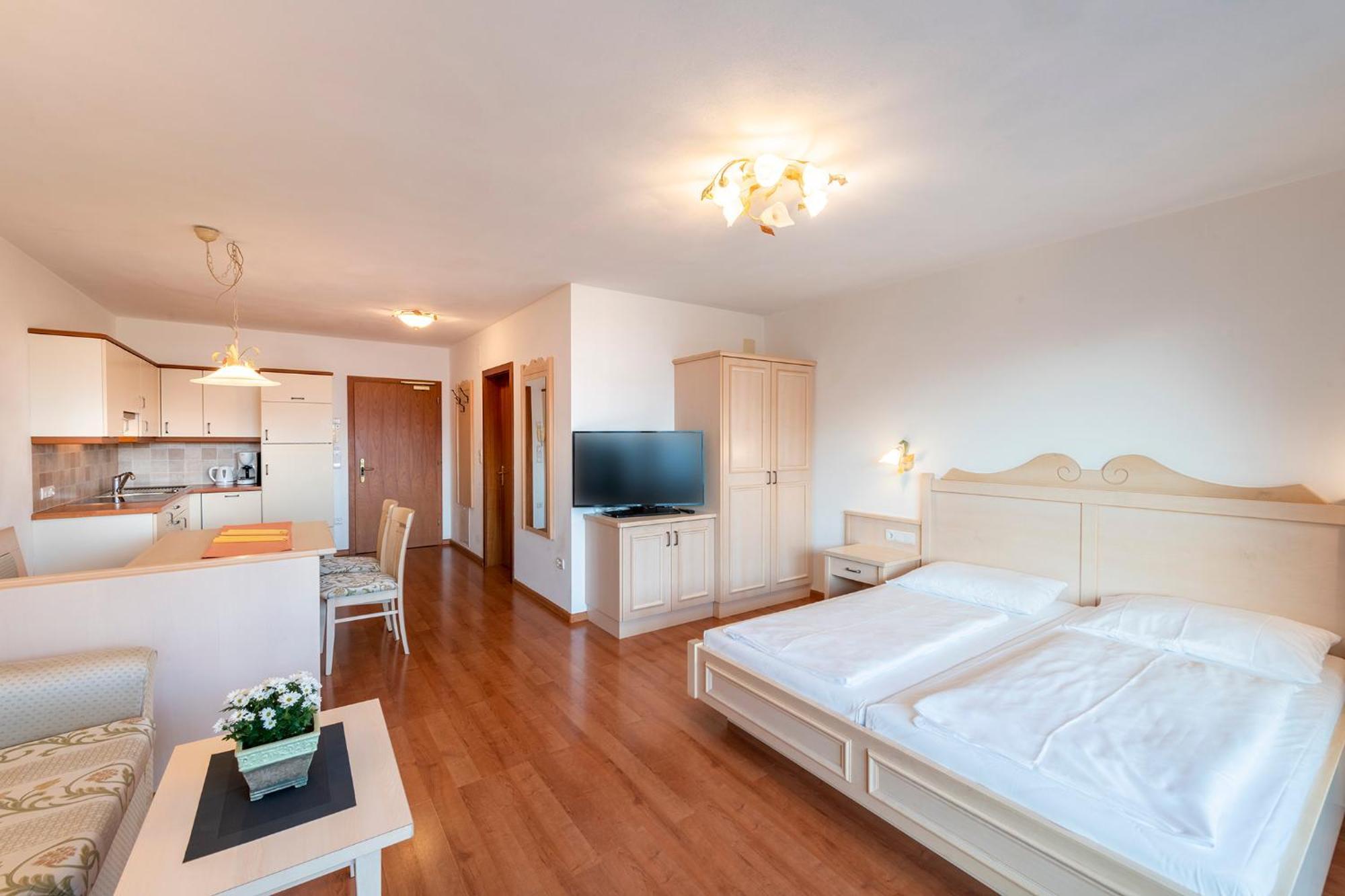 Tschivon Aparthotel Schenna